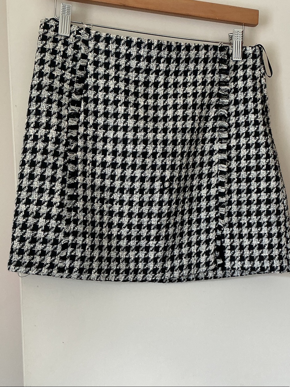 ZARA Black & White Houndstooth Mini Skirt